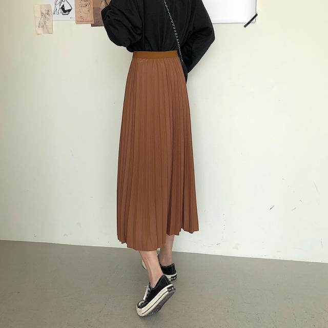 プリーツスカート