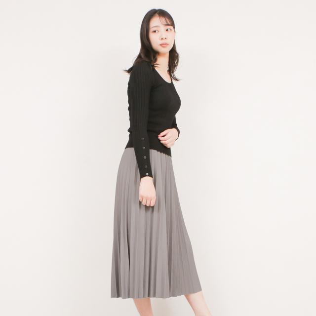 プリーツスカート