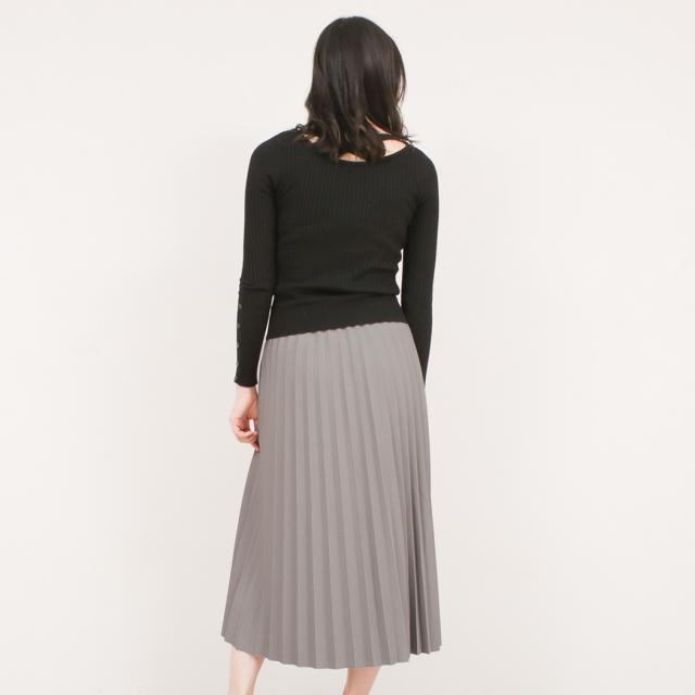 プリーツスカート