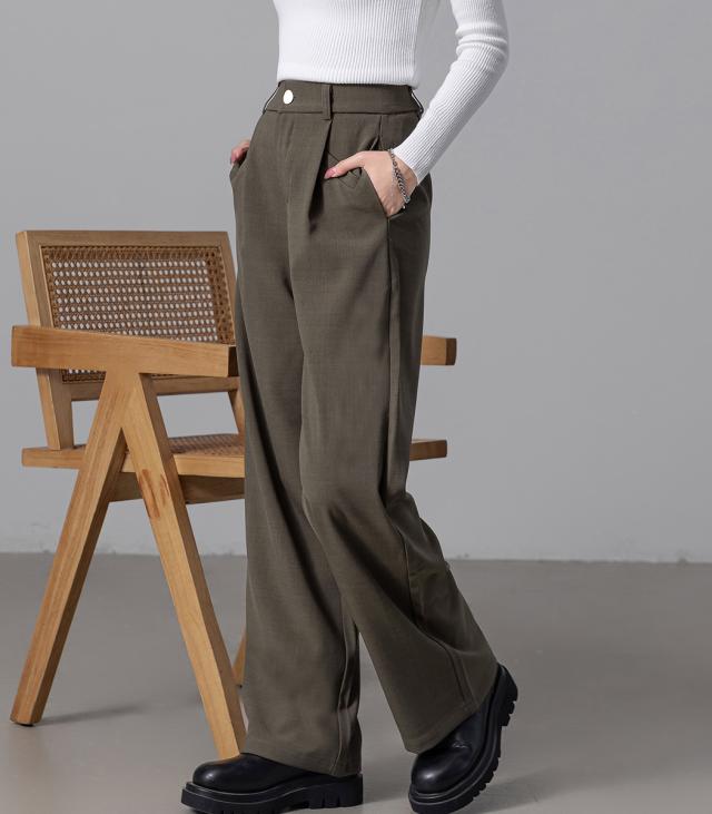 タックパンツ
