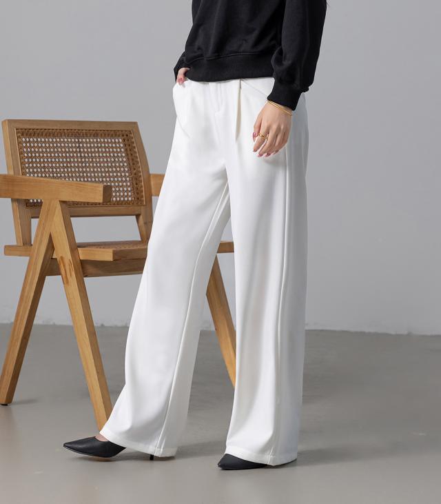 タックパンツ