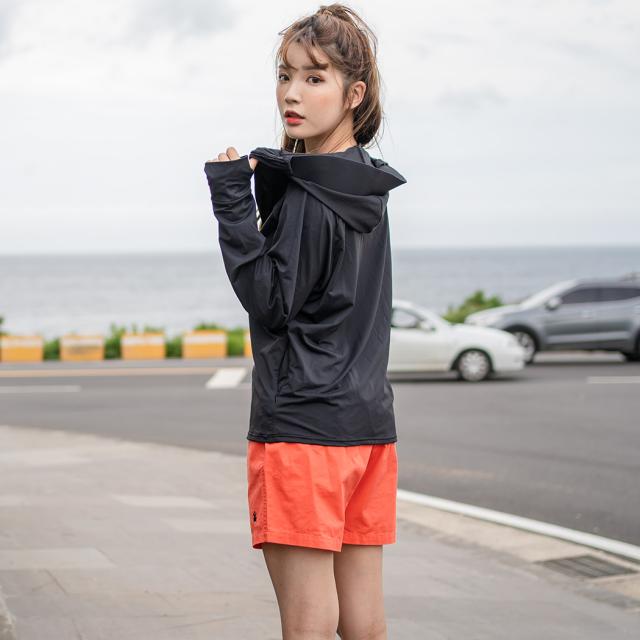 ラッシュガード