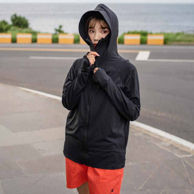 ラッシュガード