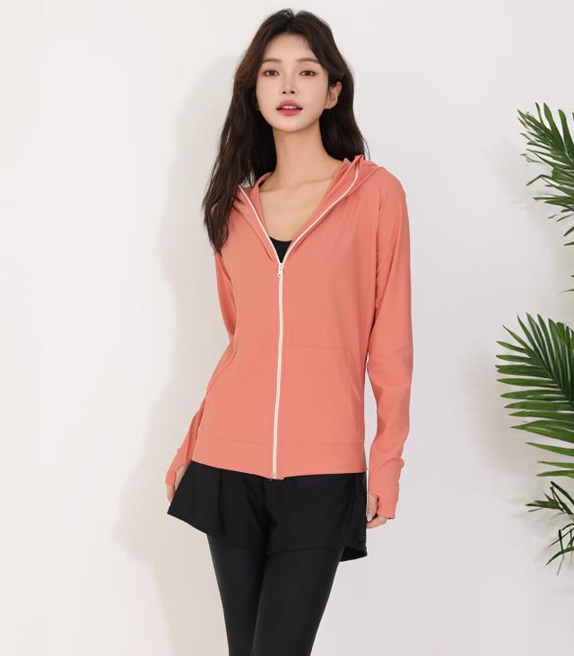 ラッシュガード