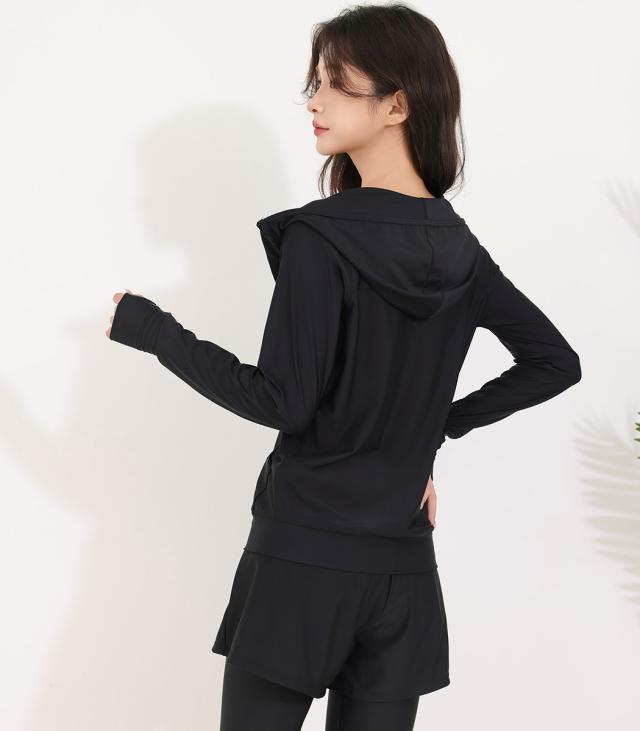 ラッシュガード