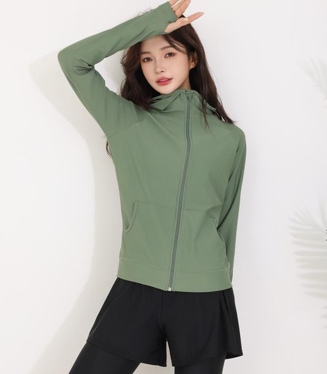 ラッシュガード