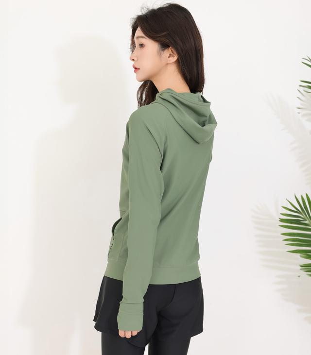 ラッシュガード