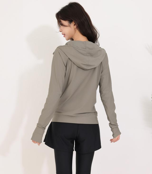 ラッシュガード