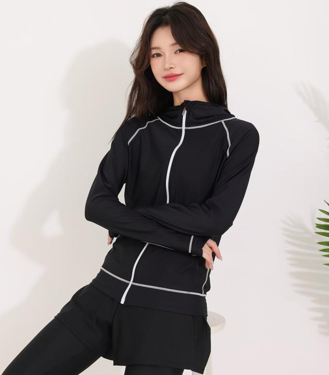 ラッシュガード