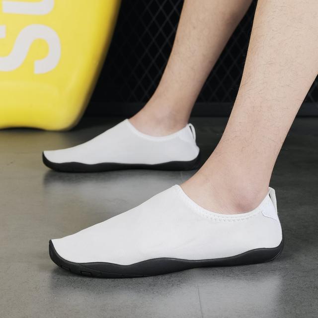 マリンシューズ