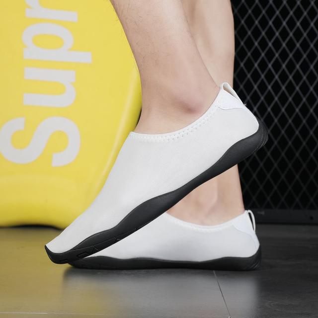 マリンシューズ