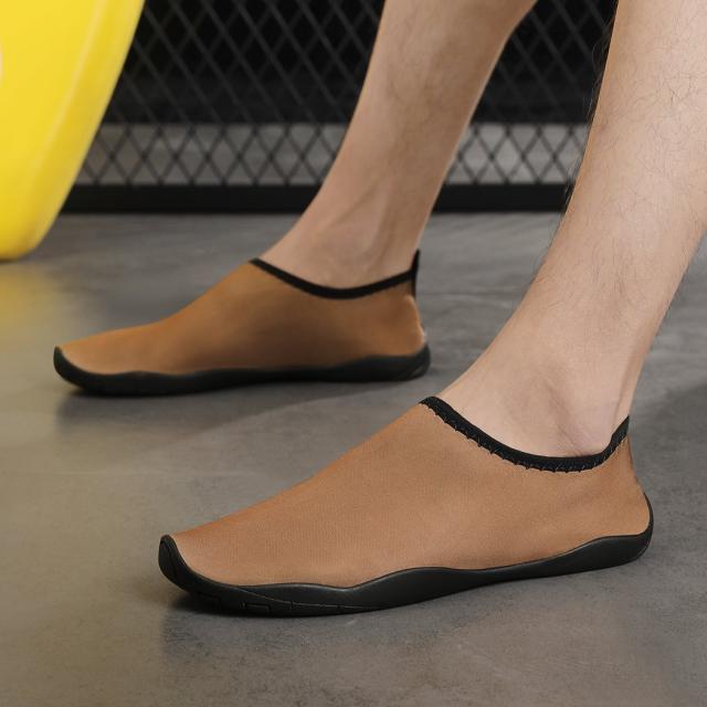 マリンシューズ