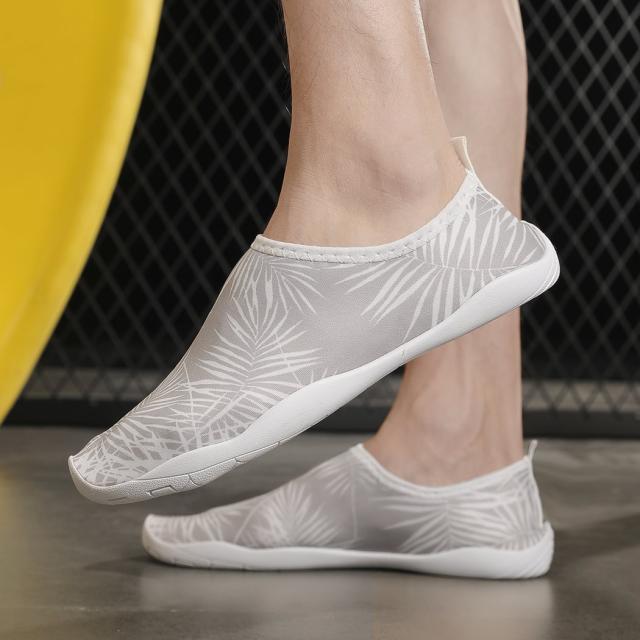 マリンシューズ