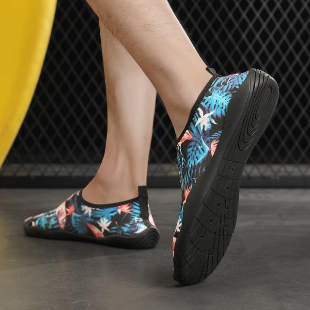 マリンシューズ