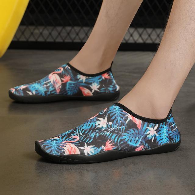 マリンシューズ