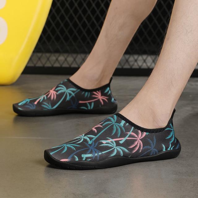 マリンシューズ