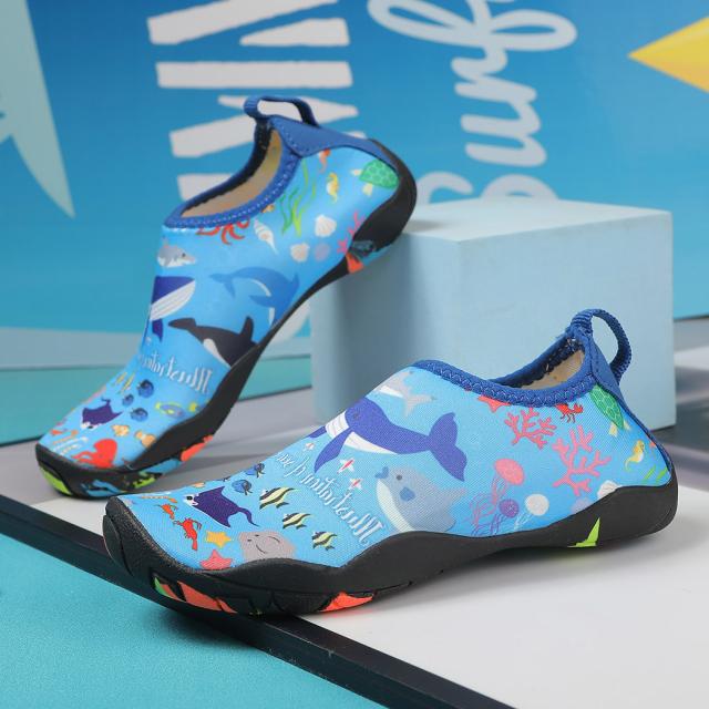 マリンシューズ