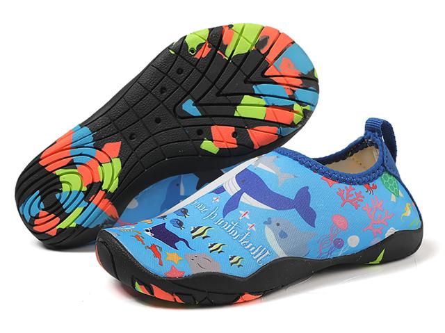 マリンシューズ