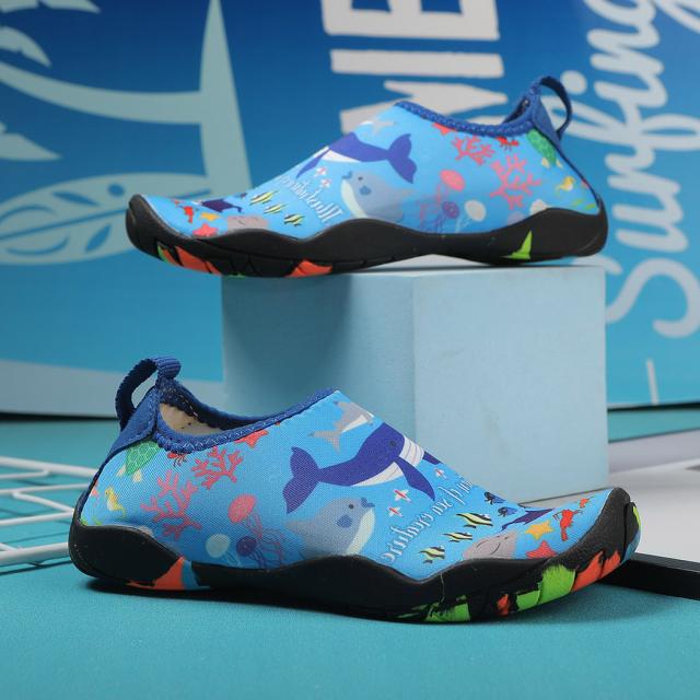 マリンシューズ