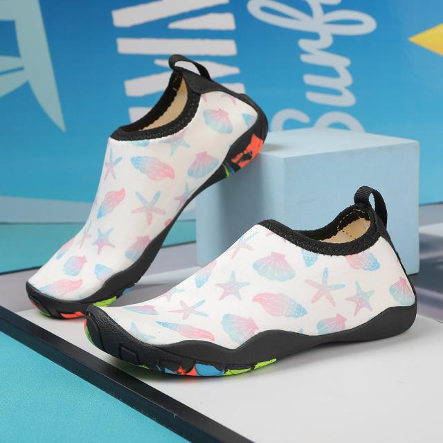 マリンシューズ