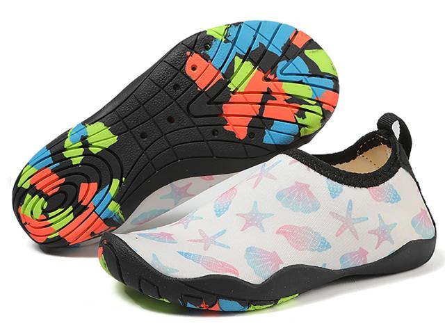 マリンシューズ