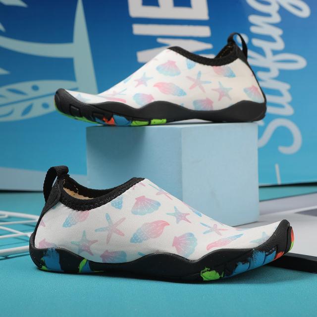 マリンシューズ