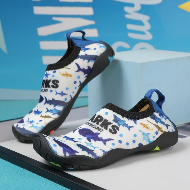 マリンシューズ