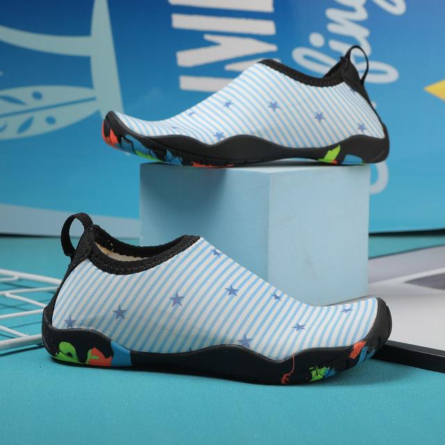 マリンシューズ