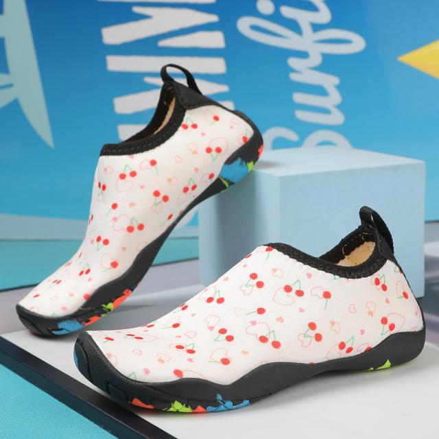 マリンシューズ