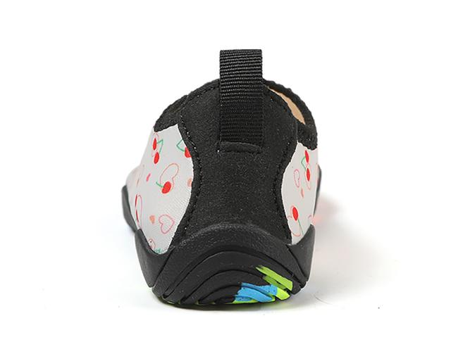 マリンシューズ