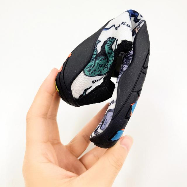 マリンシューズ