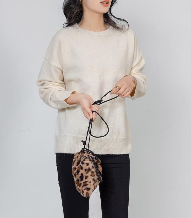 ニットセーター