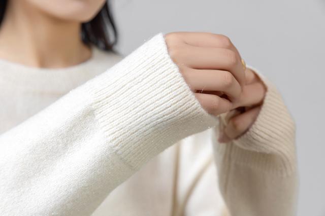 ニットセーター