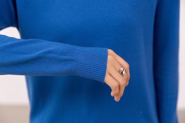 ニットトップス