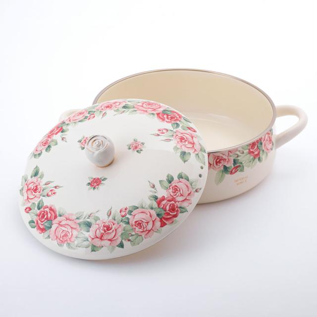 両手鍋 24cmは、カレーやおでん、煮魚などの煮込み料理におすすめ