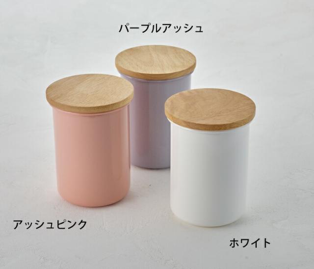 ナチュラルな雰囲気の木蓋キャニスター