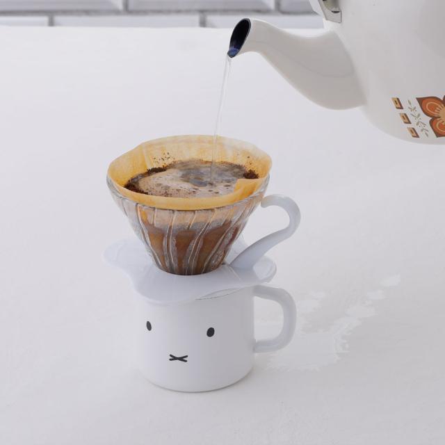 ドリッパーをセットしてコーヒータイムにもぴったり