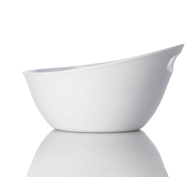 お湯を汲む、かける、顔を洗うが一つでできます