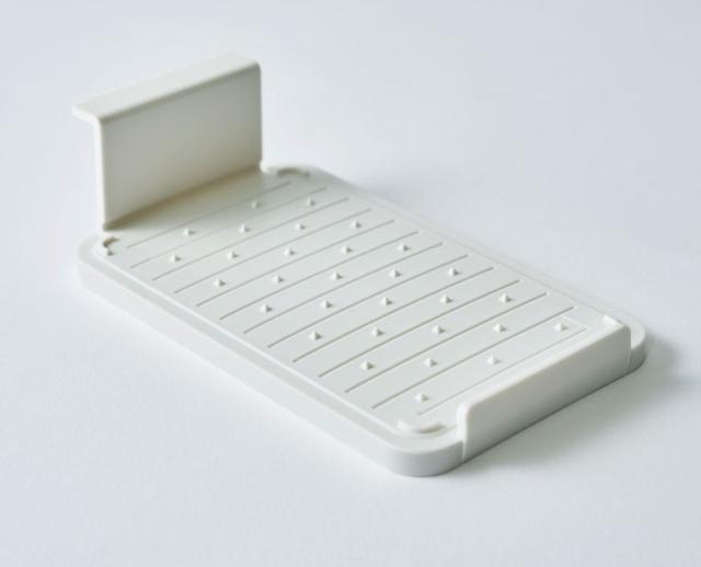 ステンレスと樹脂を組み合わせ、密閉性を高めたバターケース