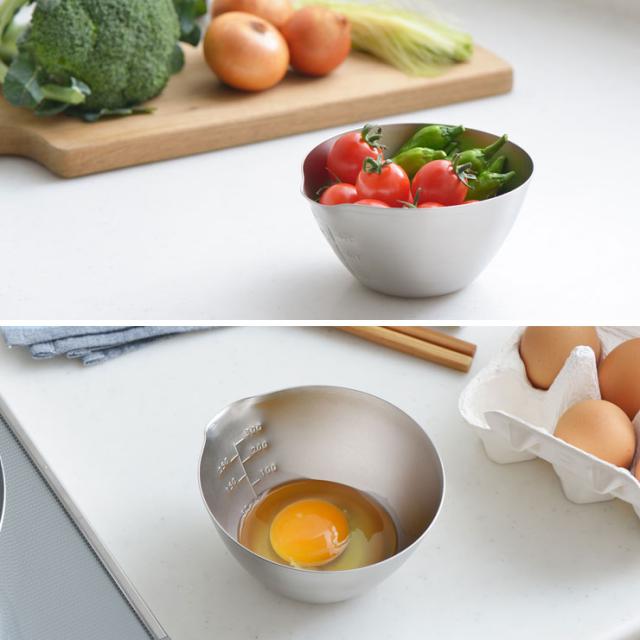 目盛りは50ml刻みで50〜300mlまで