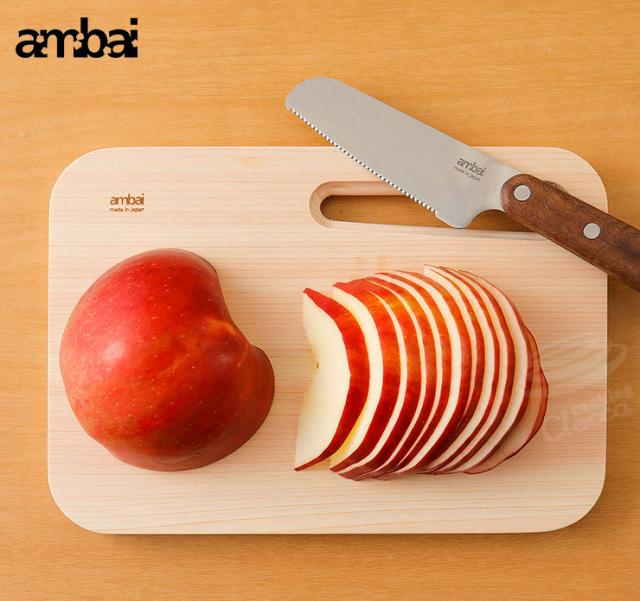 水に強いひのき材を使用した卓上まな板