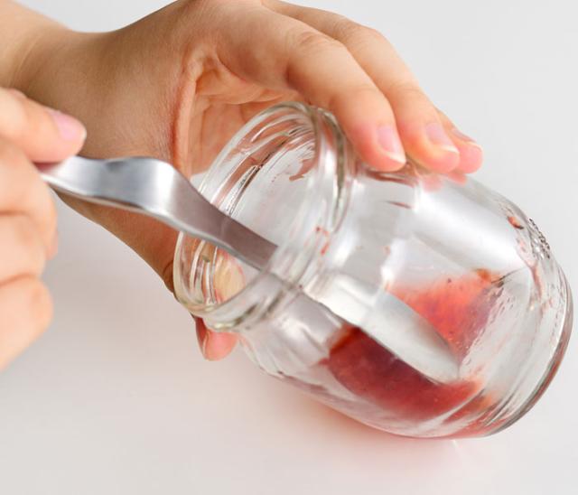 ビンの底やフチにフィットする先端形状