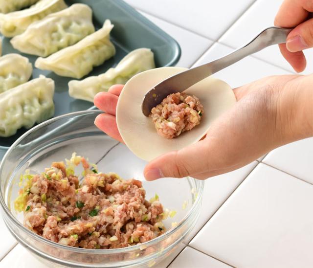 餃子の餡も詰めやすい