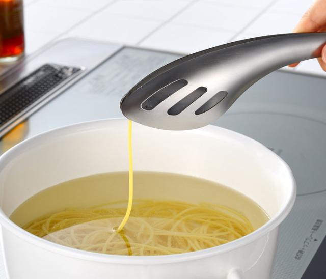 パスタ一本つかむような繊細な作業もできる