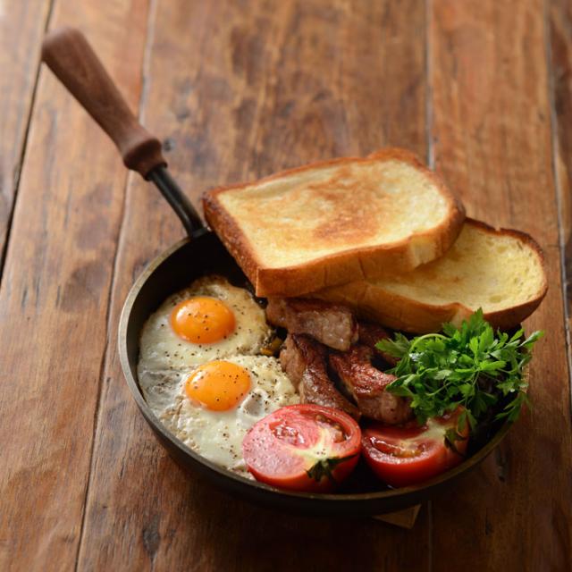 極厚鉄板が持つ畜熱性でプロの焼き上がりに