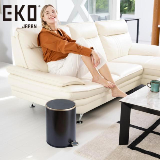 リビングやサニタリーに合わせやすいスタイリッシュな小型ゴミ箱