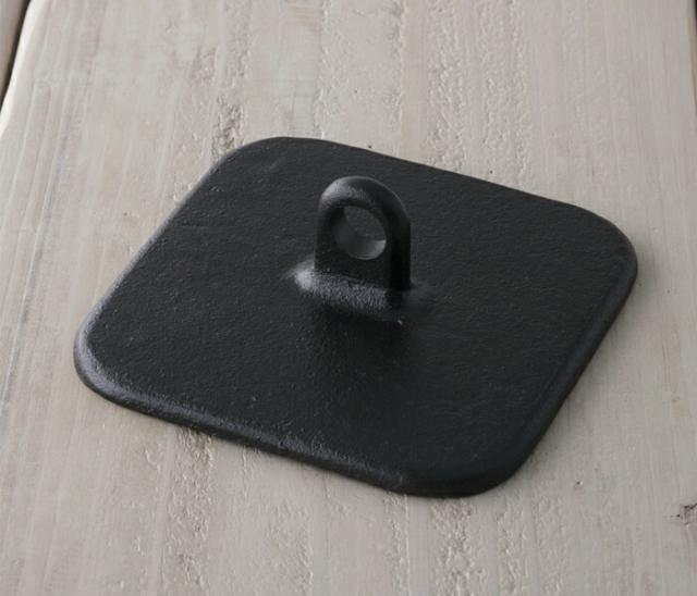 素材の食感を損ねることのない適度な重さ