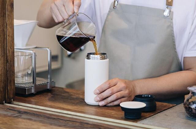 シングルオリジンのコーヒーやティー、ミネラルウォーターなど、ドリンク本来の風味を長く愉しむことができます