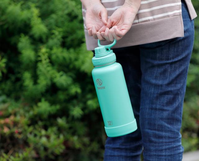アクティブシーンで使いやすい、保冷専用のステンレスボトル