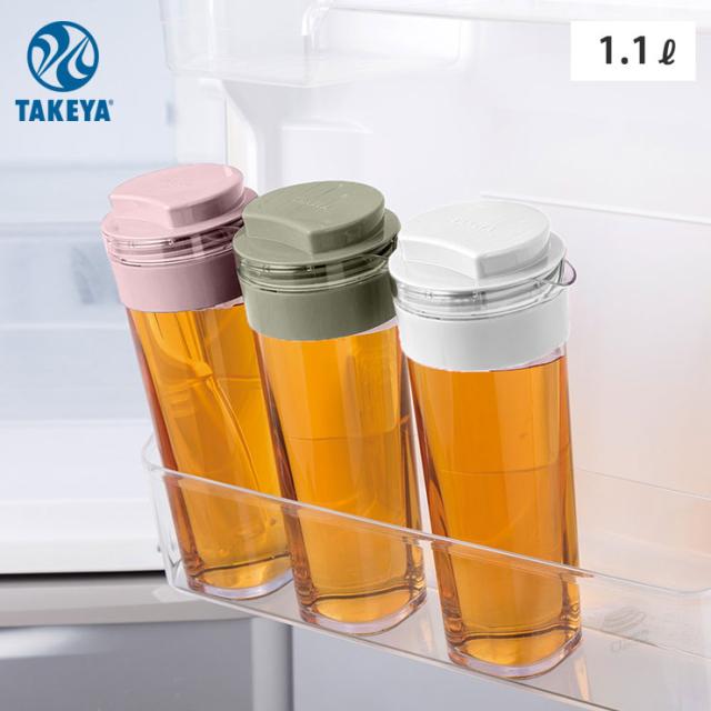 冷蔵庫のドアポケットにスッキリ収まる、スリムタイプの冷水筒